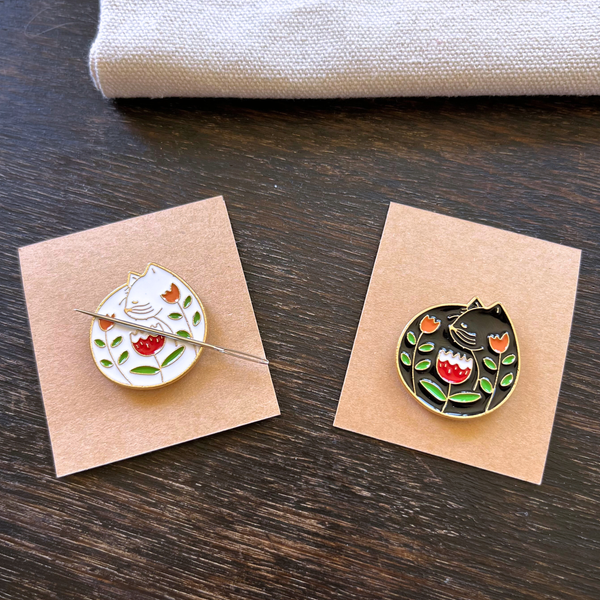 Cat Needle Minder