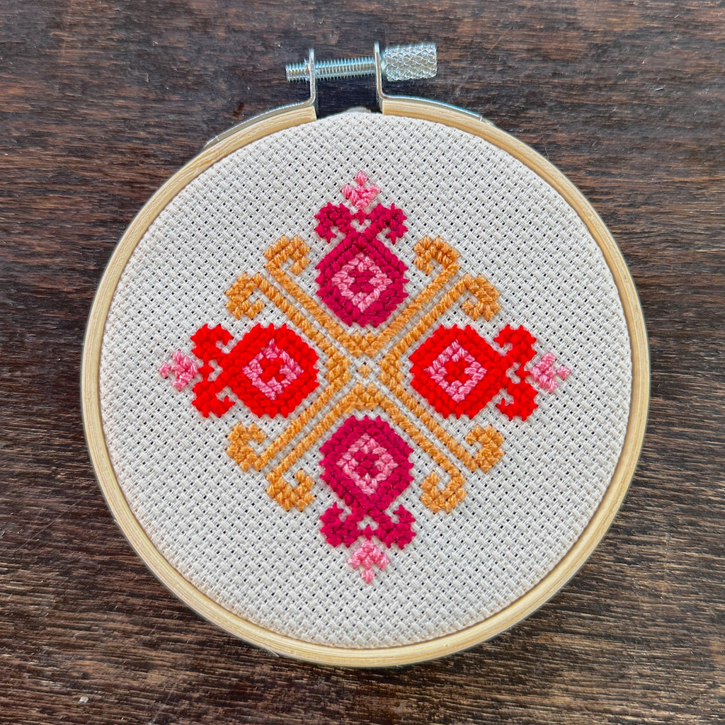 Pomegranate (رمان)